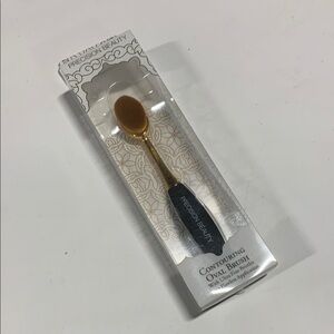 Contouring Oval Brush - Gold and Black‎